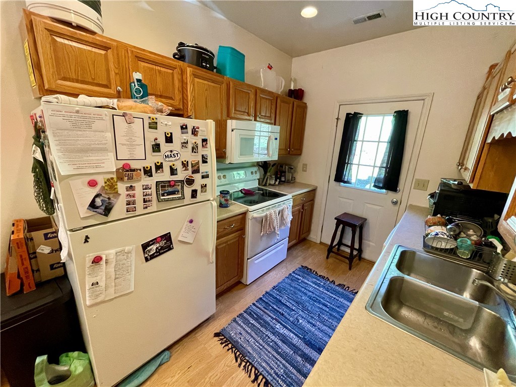 190 Ridge View Drive, Unit 17 Boone, NC 28607 - Photo 10 of 24 Gallery Image 10