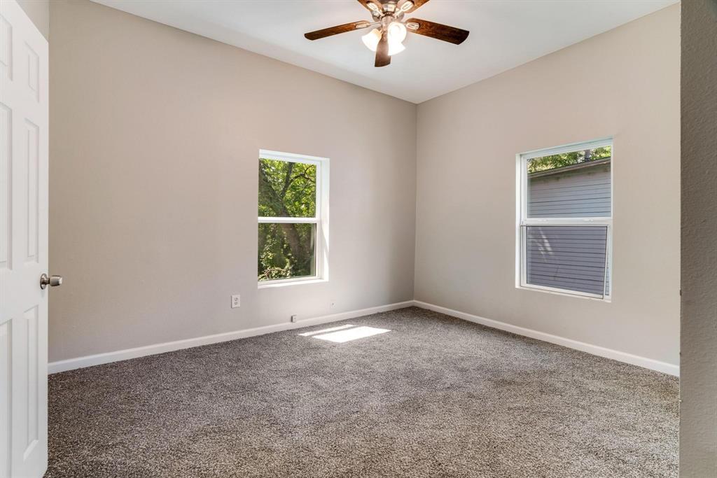 562 1st Street Southwest Paris, TX 75460 - Photo 7 of 16