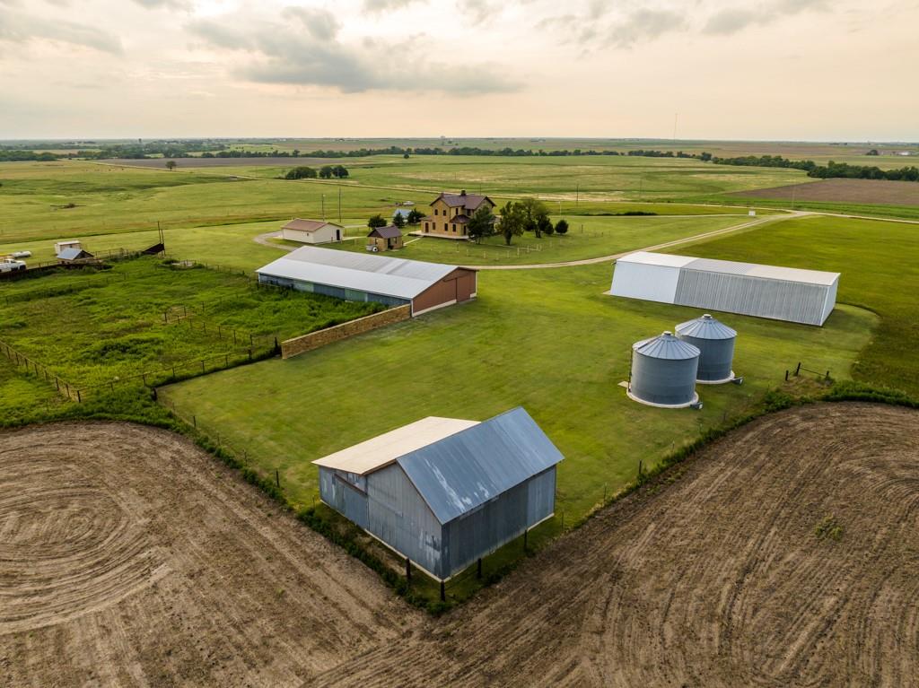 2680 Grants Villa Road Victoria, KS 67671 - Photo 37 of 91