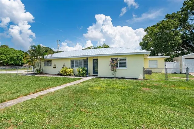 $480,000 | 3402 15th Avenue West, Bradenton, FL 34205