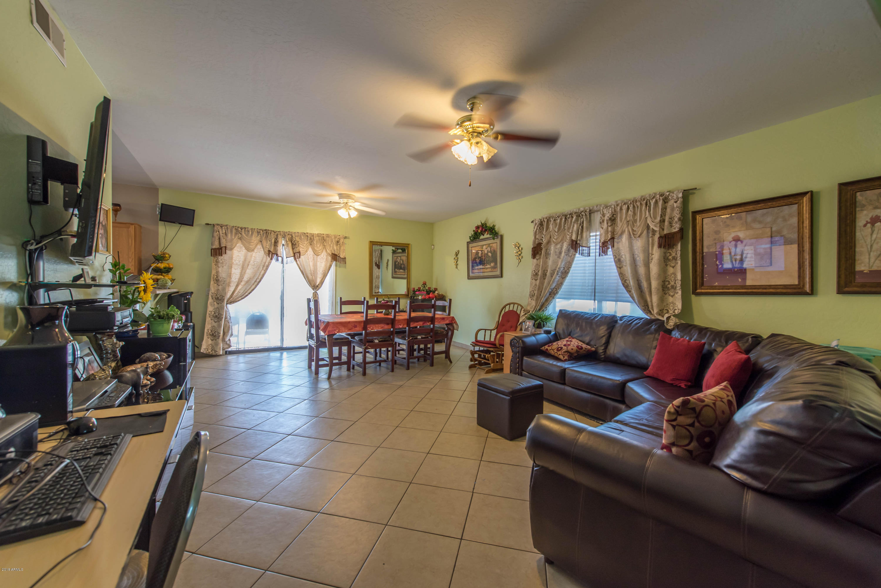 1210 West Fremont Rd. Phoenix, AZ 85041 - Photo 5 of 31 DSC_8926