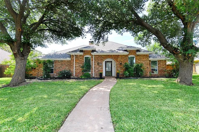 $2,500 | 5021 Andover Drive, Plano, TX 75023