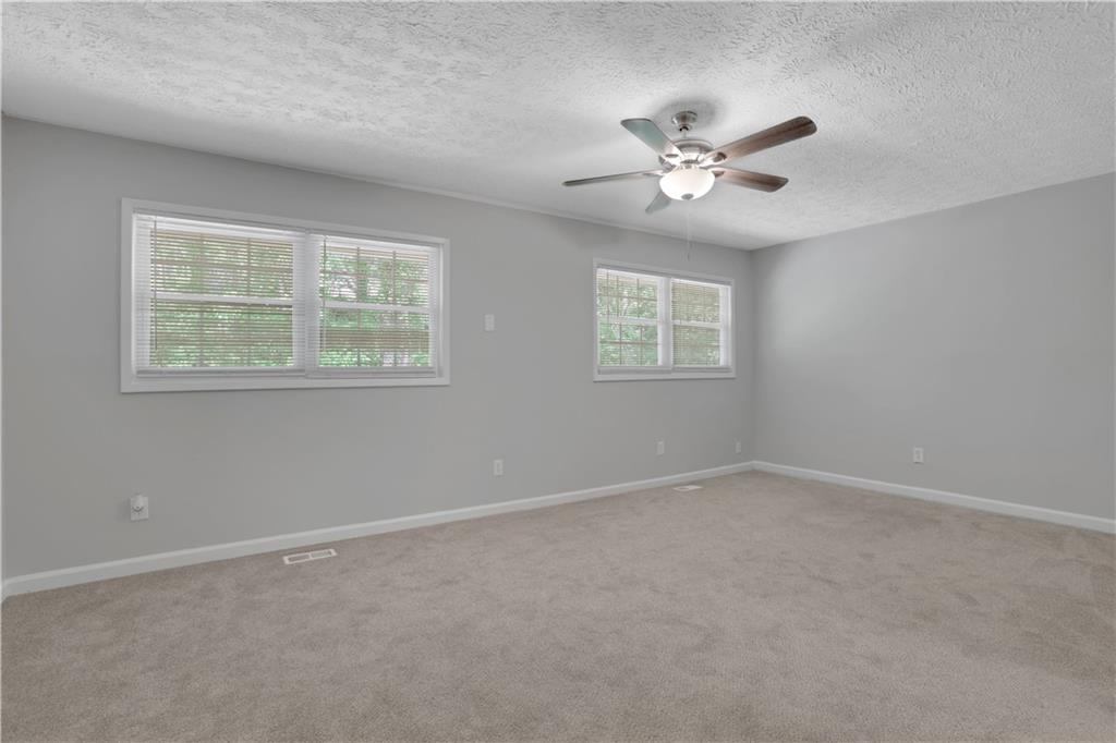 4329 Cedar Ridge Trail Stone Mountain, GA 30083 - Photo 4 of 31