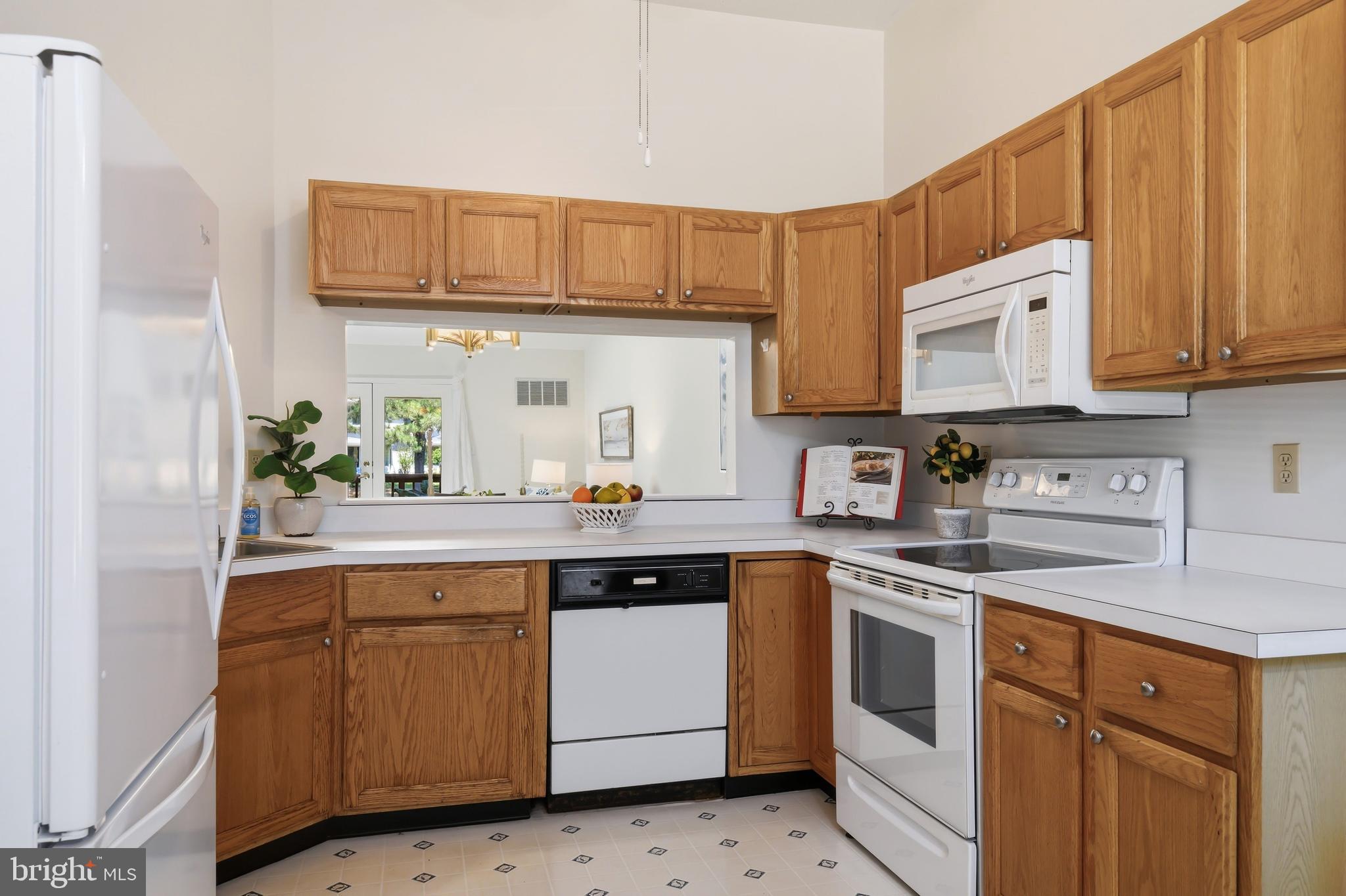 7013 Bridgepointe Drive Chester, MD 21619 - Photo 21 of 48 Kitchen
