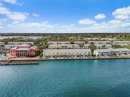 $599,000 | 4966 Coquina Key Drive Southeast, St. Petersburg, FL 33705