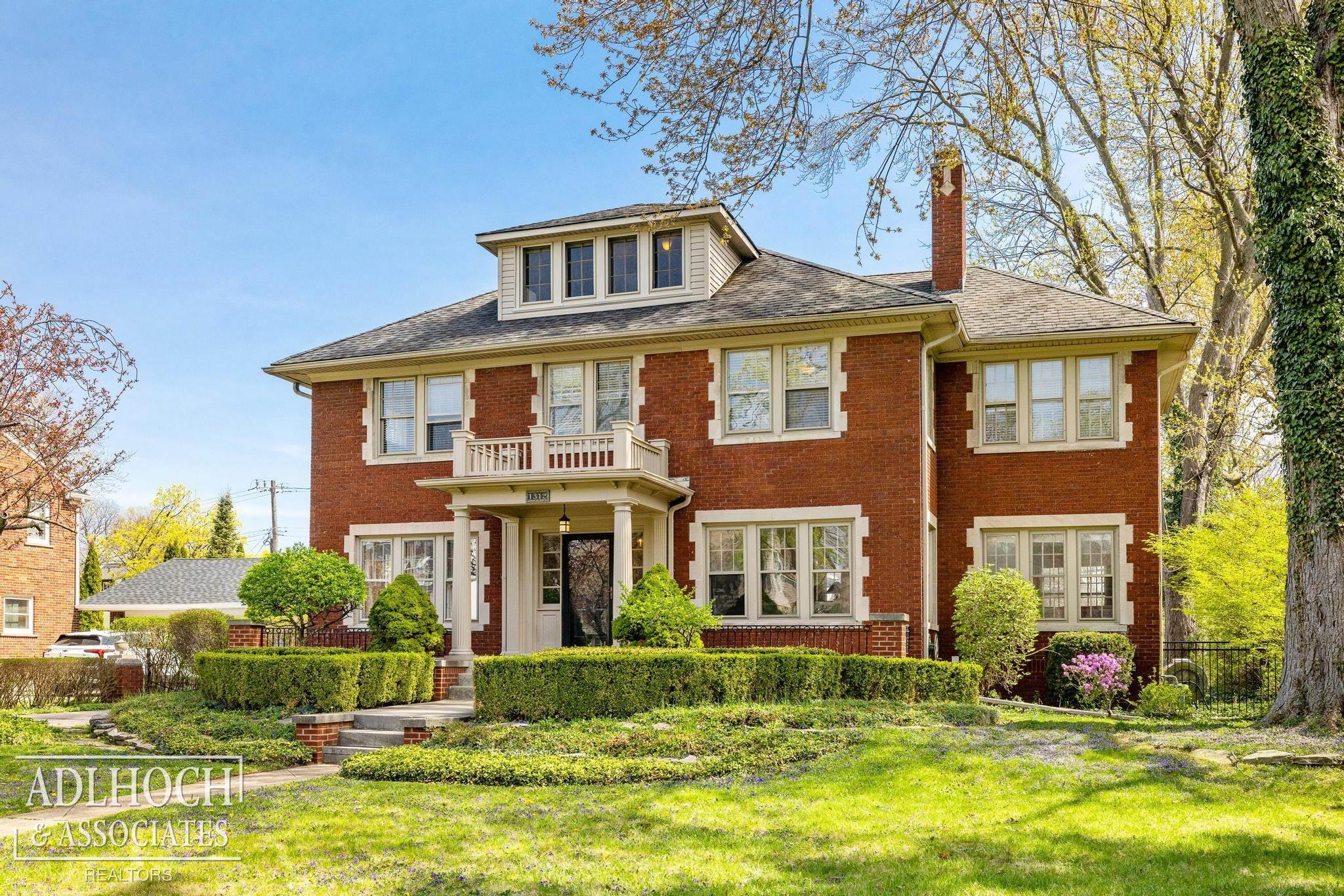 1312 Buckingham Road Grosse Pointe Park, MI 48230 - Photo 1 of 63