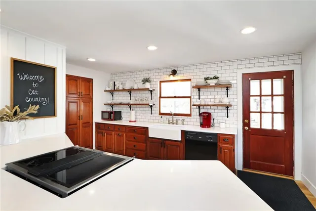 $975,000 | 2303 College Avenue, Manhattan, KS 66502