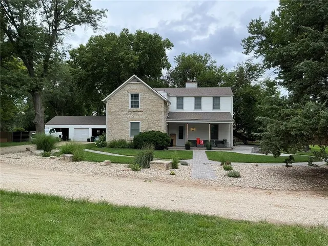 $975,000 | 2303 College Avenue, Manhattan, KS 66502