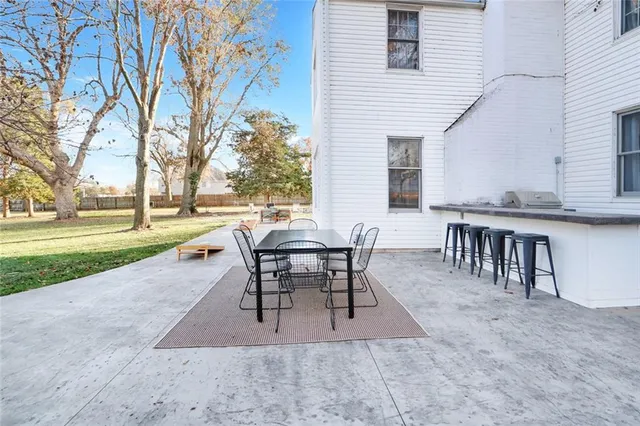 $975,000 | 2303 College Avenue, Manhattan, KS 66502