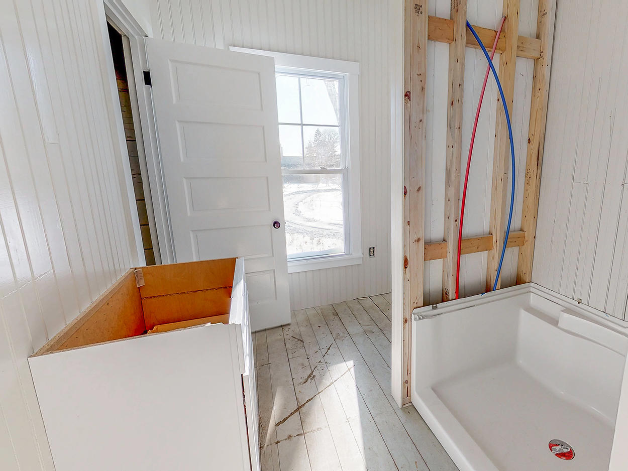 12 Tides Edge Road Cape Elizabeth, ME 04107 - Photo 48 of 59 136-2ndFlFullBath-a