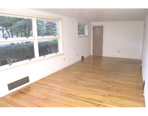 27 Spring Street Sudbury, MA 01776 - Photo 4 of 9 Gallery Image 4