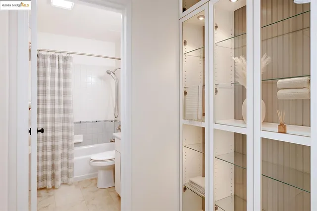 $339,000 | 7 Commodore Drive, Unit A355, Emeryville, CA 94608