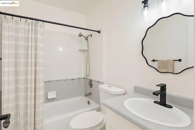 $339,000 | 7 Commodore Drive, Unit A355, Emeryville, CA 94608