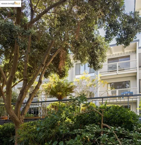 $339,000 | 7 Commodore Drive, Unit A355, Emeryville, CA 94608