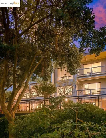 $339,000 | 7 Commodore Drive, Unit A355, Emeryville, CA 94608