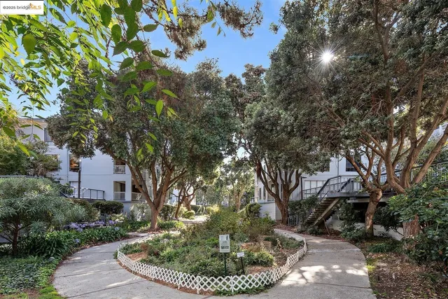$339,000 | 7 Commodore Drive, Unit A355, Emeryville, CA 94608