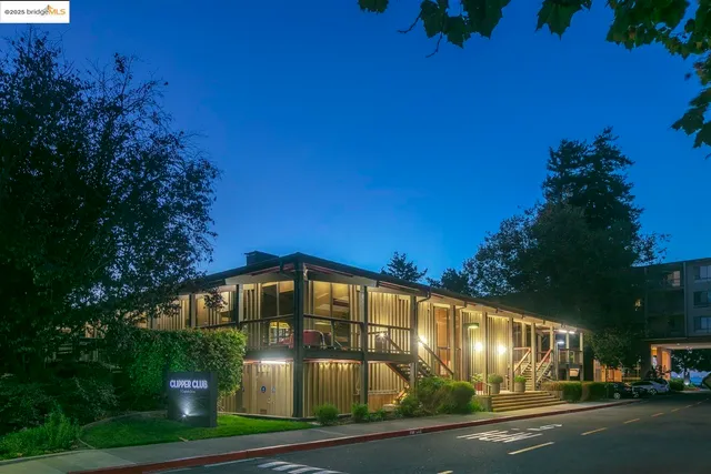 $339,000 | 7 Commodore Drive, Unit A355, Emeryville, CA 94608