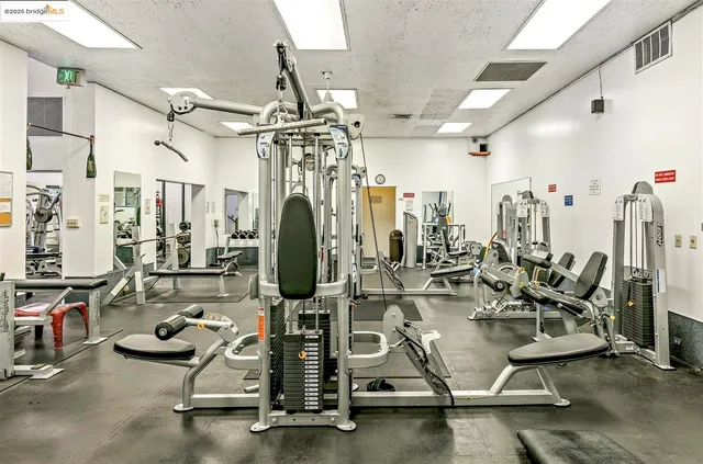 $339,000 | 7 Commodore Drive, Unit A355, Emeryville, CA 94608