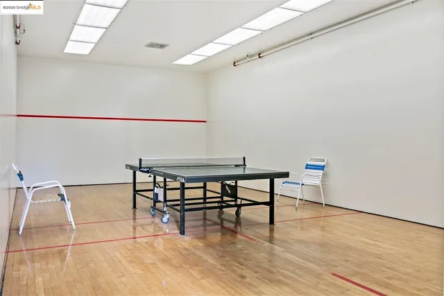 $339,000 | 7 Commodore Drive, Unit A355, Emeryville, CA 94608