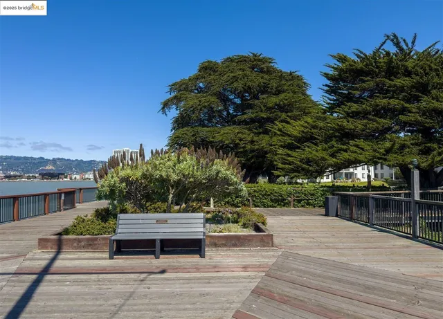 $339,000 | 7 Commodore Drive, Unit A355, Emeryville, CA 94608