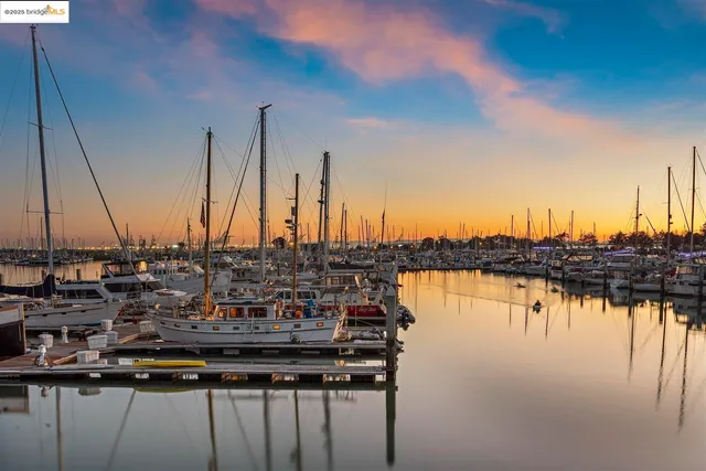 $339,000 | 7 Commodore Drive, Unit A355, Emeryville, CA 94608