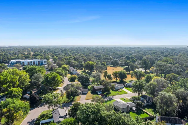 $315,000 | 7508 Newton Avenue North, Brooklyn Park, MN 55444