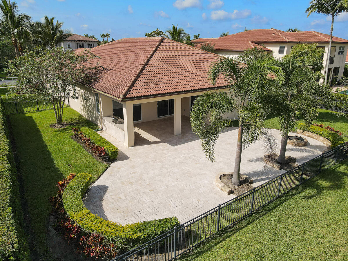 151 Whale Cay Way Jupiter, FL 33458 - Photo 5 of 64 Backyard Patio