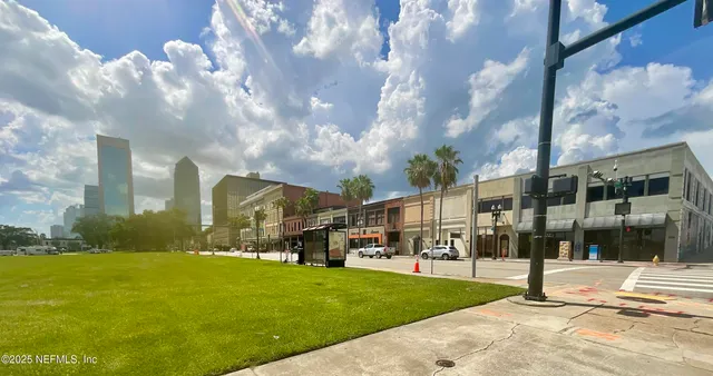 a view of outdoor space yard and porch