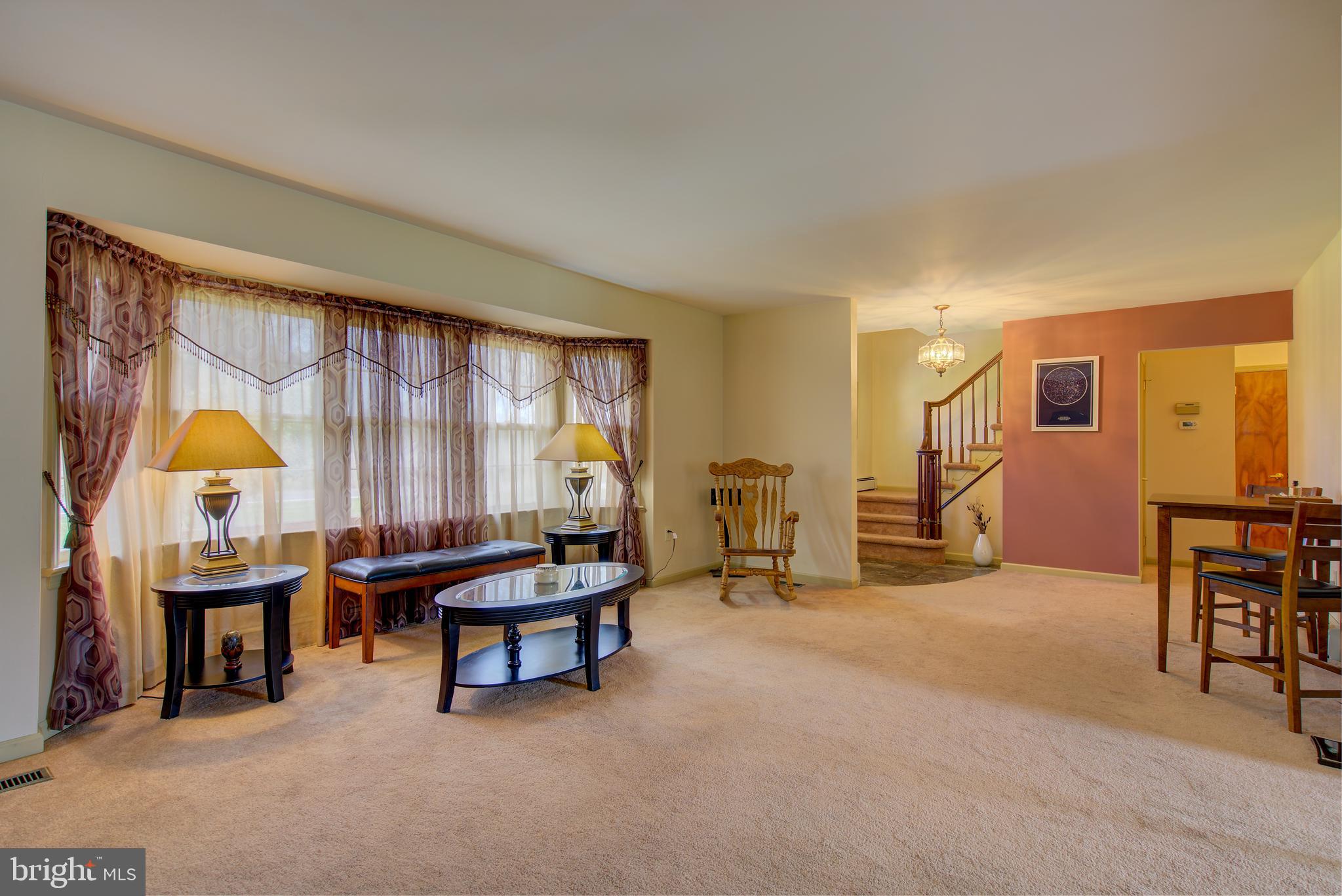 31 Oxmead Road Westampton, NJ 08060 - Photo 13 of 35 Living Room