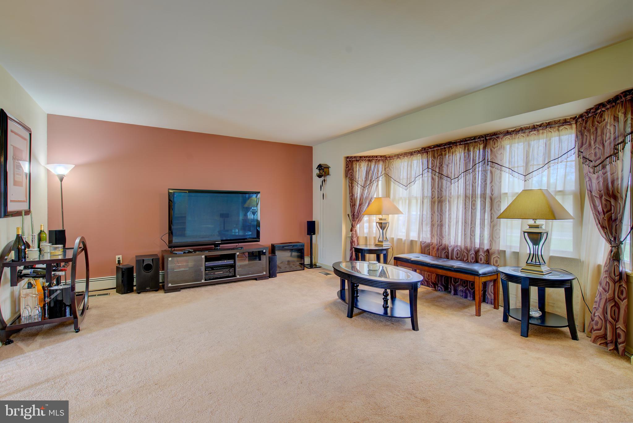 31 Oxmead Road Westampton, NJ 08060 - Photo 14 of 35 Living Room