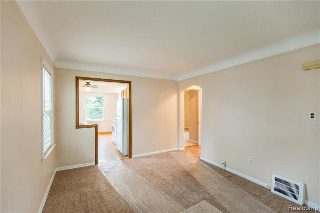3547 Harding Street Dearborn, MI 48124 - Photo 3 of 14