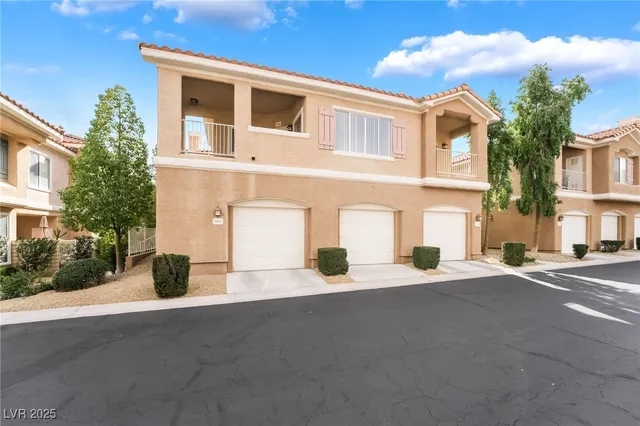 $1,500 | 251 South Green Valley Parkway, Unit 3921, Henderson, NV 89012