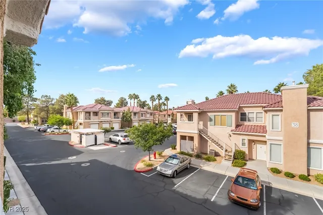 $1,500 | 251 South Green Valley Parkway, Unit 3921, Henderson, NV 89012