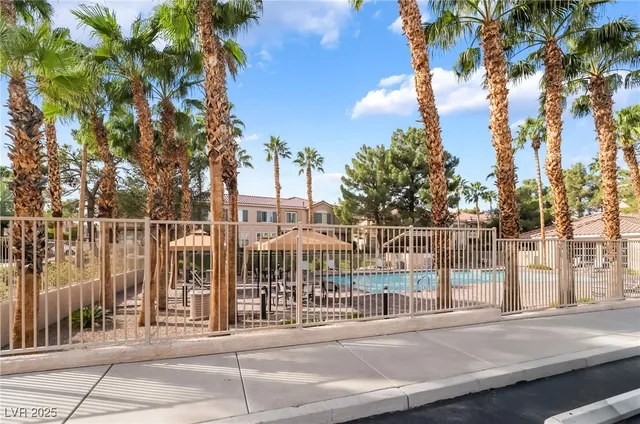 $1,500 | 251 South Green Valley Parkway, Unit 3921, Henderson, NV 89012