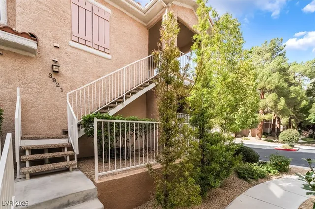 $1,500 | 251 South Green Valley Parkway, Unit 3921, Henderson, NV 89012