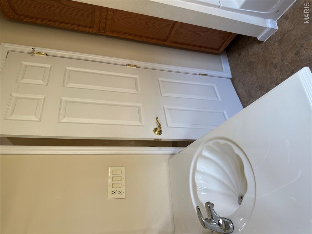 810 Liberty Street Alton, IL 62002 - Photo 8 of 36