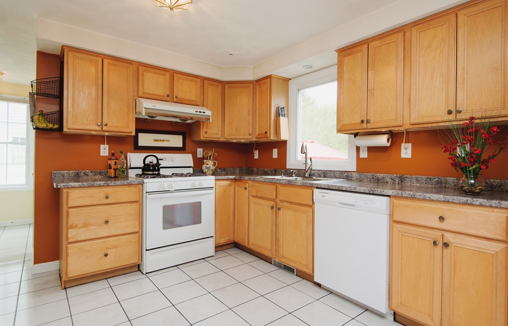 57 Birch Road Westford, MA 01886 - Photo 6 of 16 Gallery Image 6