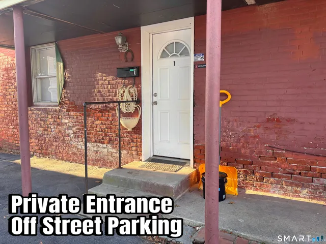 $1,250 | 12 Mountain Avenue, Unit 1, New London, CT 06320