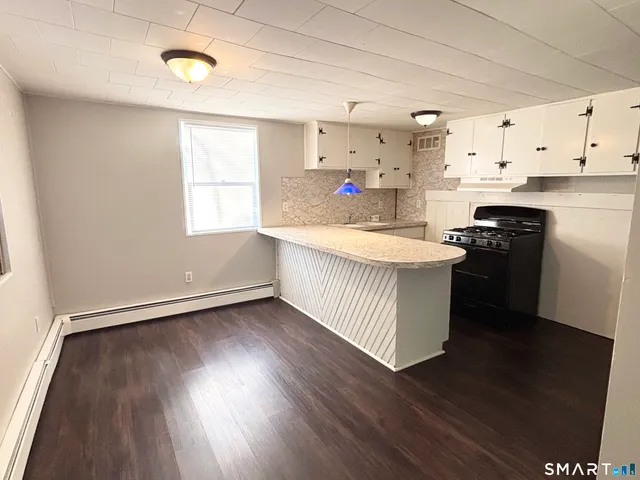 $1,250 | 12 Mountain Avenue, Unit 1, New London, CT 06320