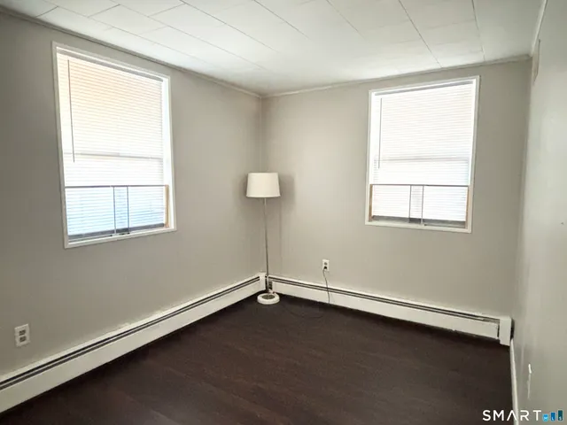 $1,250 | 12 Mountain Avenue, Unit 1, New London, CT 06320