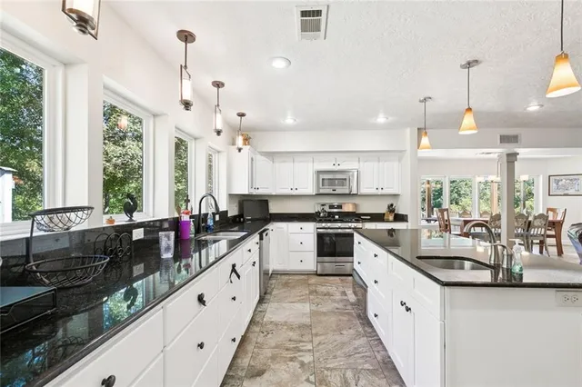 $775,000 | Undisclosed Address, Poplarville, MS 39470