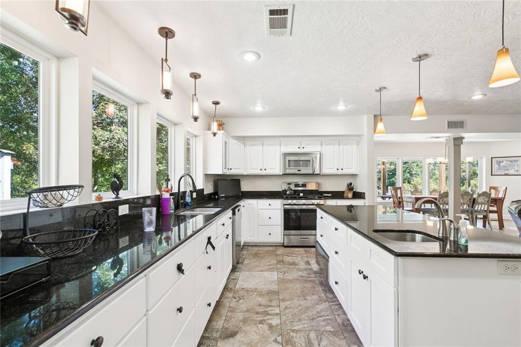 203 John Henry Lake Road Poplarville, MS 39470 - Photo 5 of 44