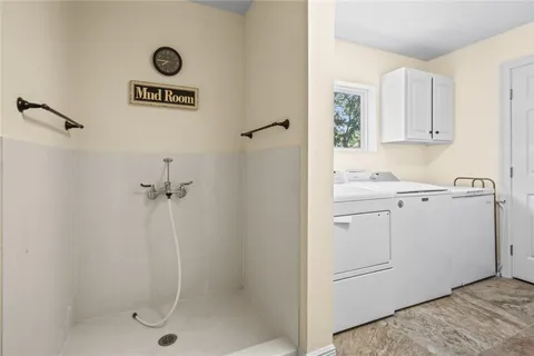 $775,000 | 203 John Henry Lake Road, Poplarville, MS 39470