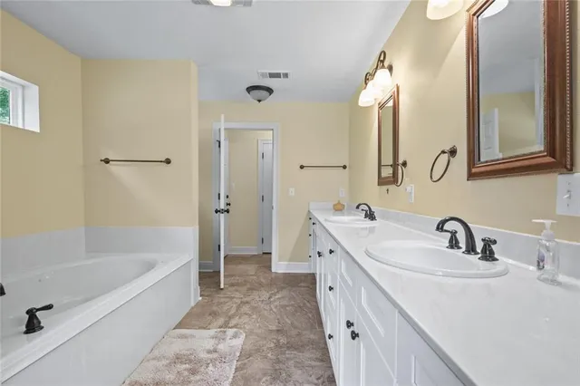 $775,000 | Undisclosed Address, Poplarville, MS 39470