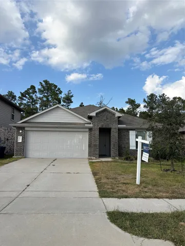 front view of house with a yard