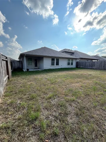 $2,100 | 18237 Cascadia Mill Ct., New Caney, TX 77357
