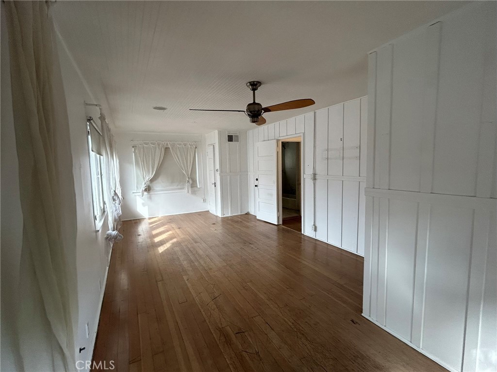 25 Galleon Street Marina del Rey, CA 90292 - Photo 20 of 41 a view of livingroom and hardwood floor
