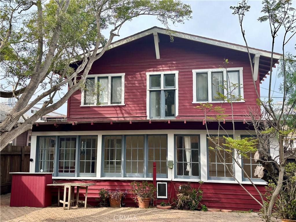 25 Galleon Street Marina del Rey, CA 90292 - Photo 25 of 41 a view of brick house with large windows