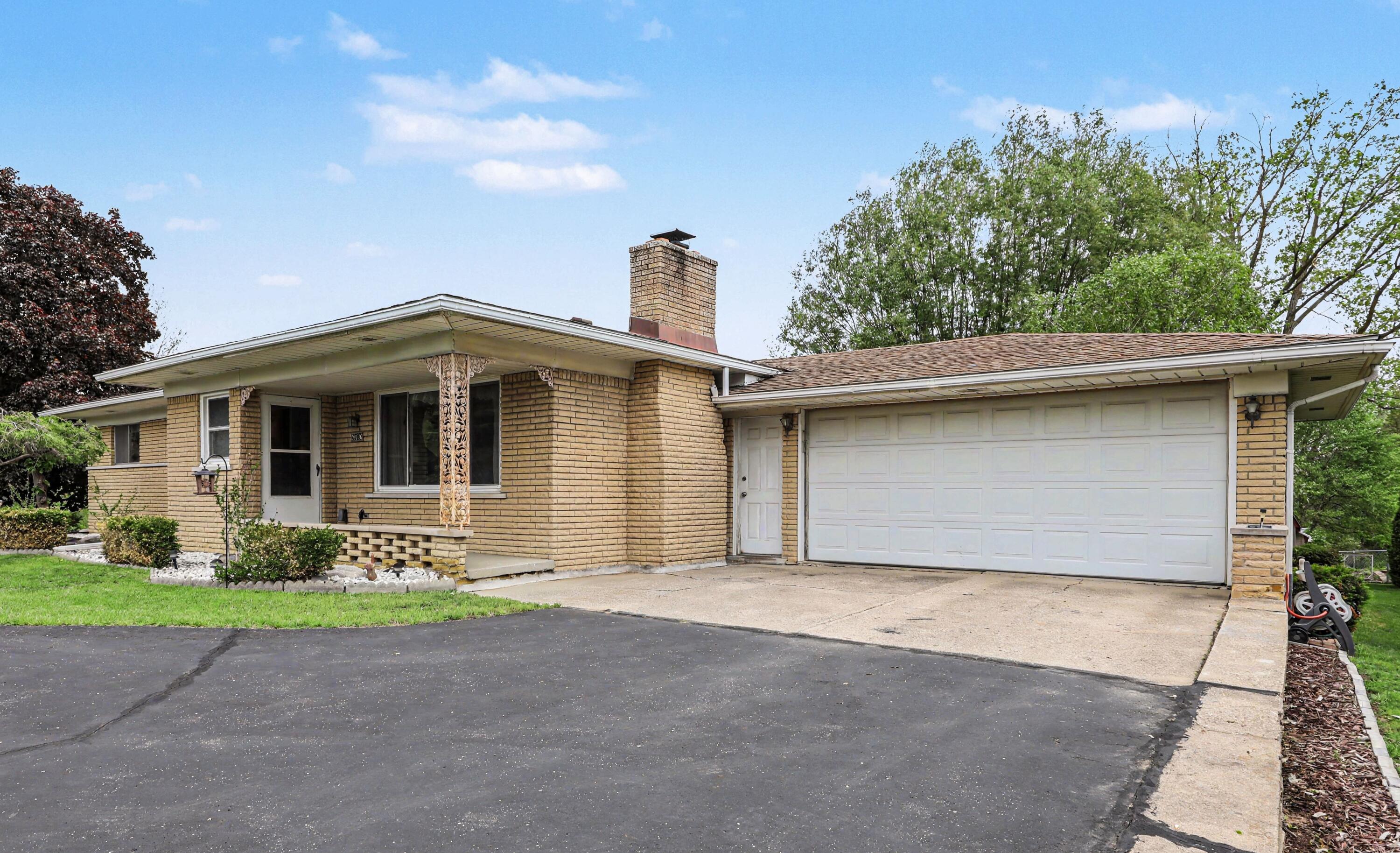 59126 Romeo Plank Road Ray, MI 48096 - Photo 1 of 29 59126 Romeo Plank 123 Front