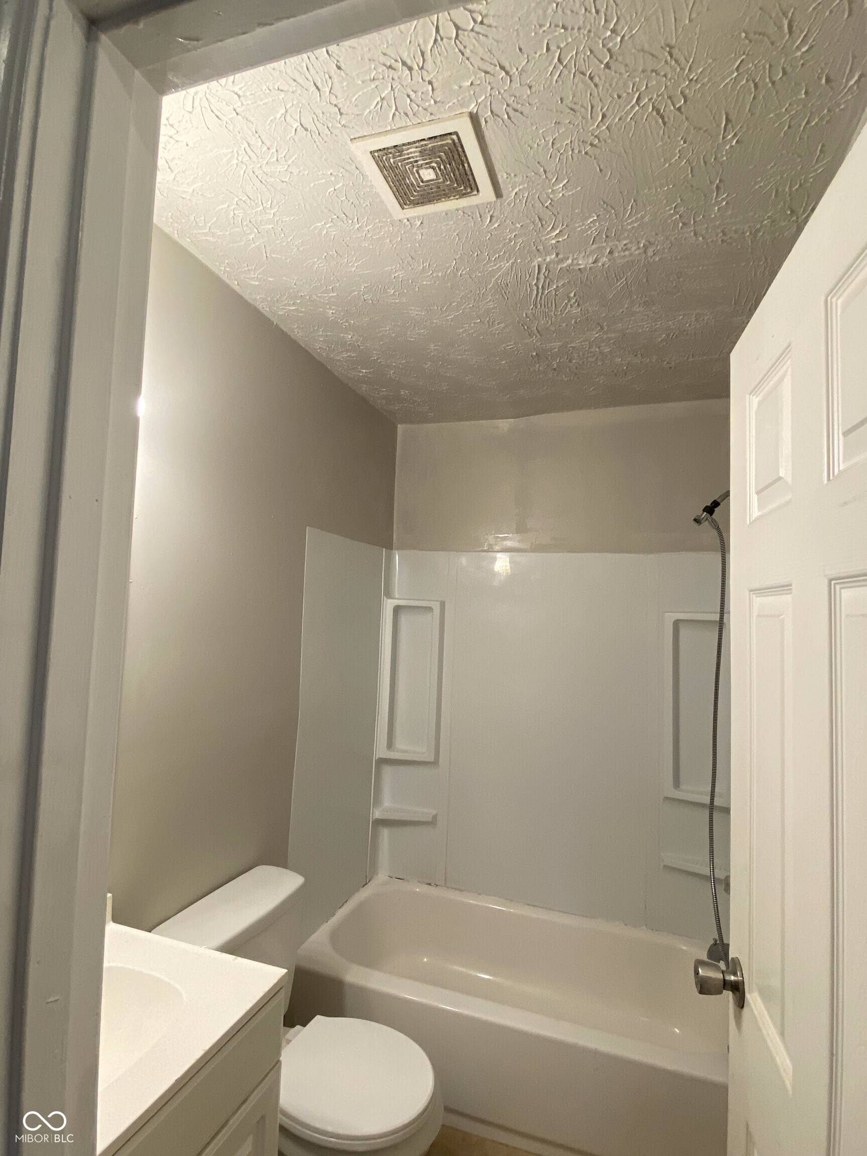 2133 Winfield Avenue Indianapolis, IN 46222 - Photo 10 of 11